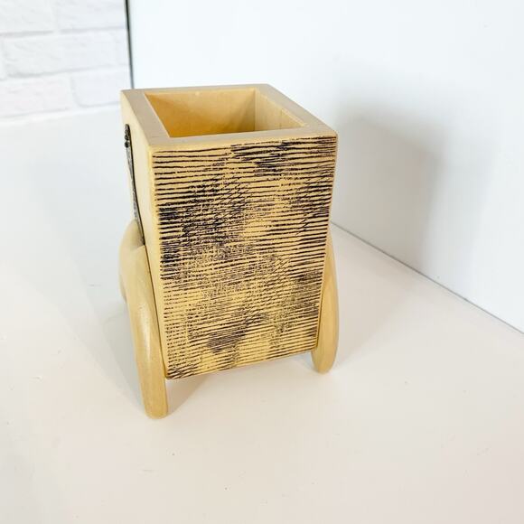 Vintage S.E. Patrakka Handmade Wooden Pencil Cup Woman Artist Signed Folk Art - Picture 2 of 11